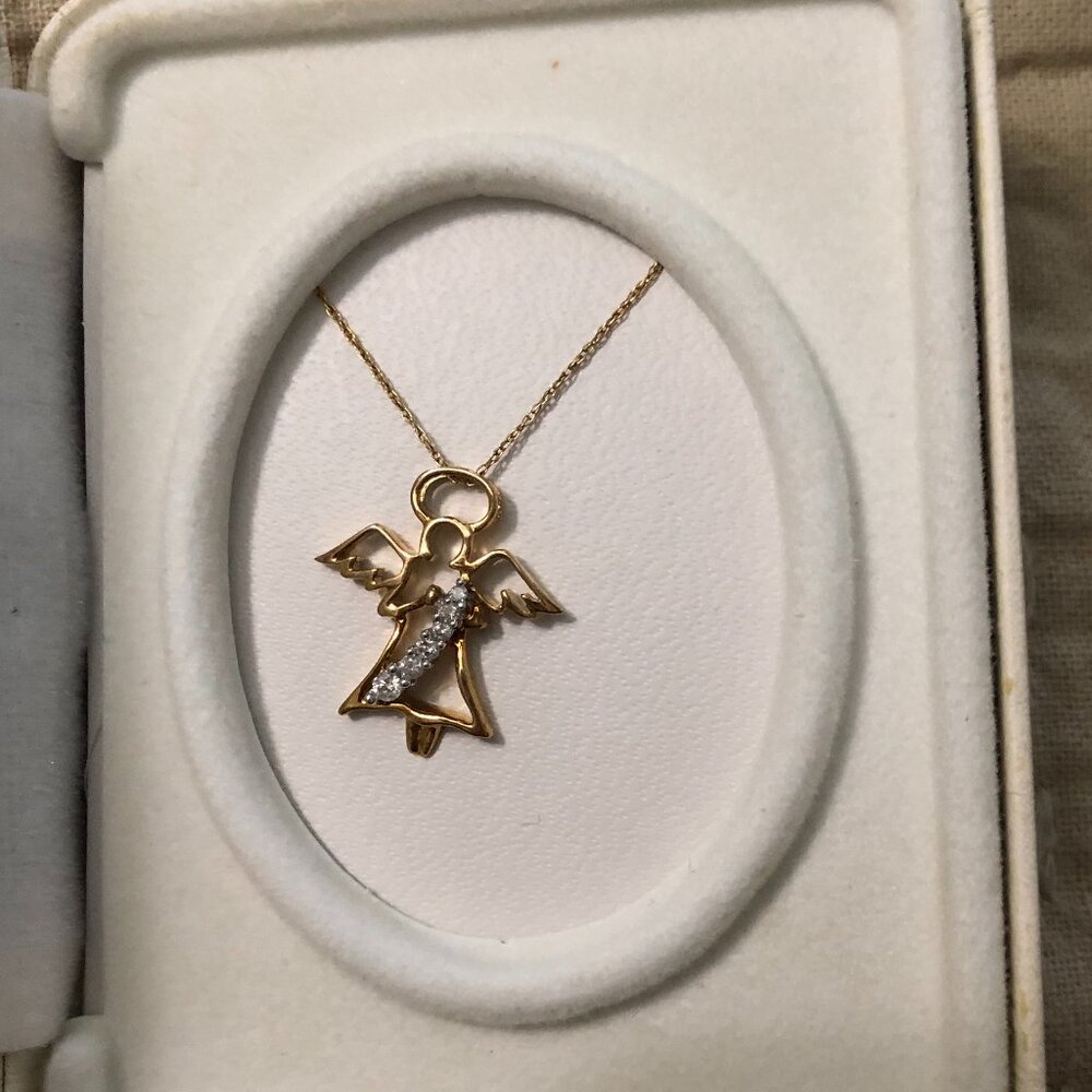 VINTAGE 10k GOLD AND DIAMOND ANGEL NECKLACE